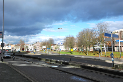 804781 Gezicht op de Daalsesingel en de Catharijnebaan te Utrecht, ter hoogte van het Paardenveld (rechts op de achtergrond).
